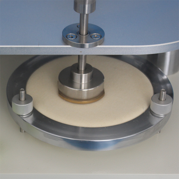 Friction zone for specimens to be tested on Martindale Abrasion tester