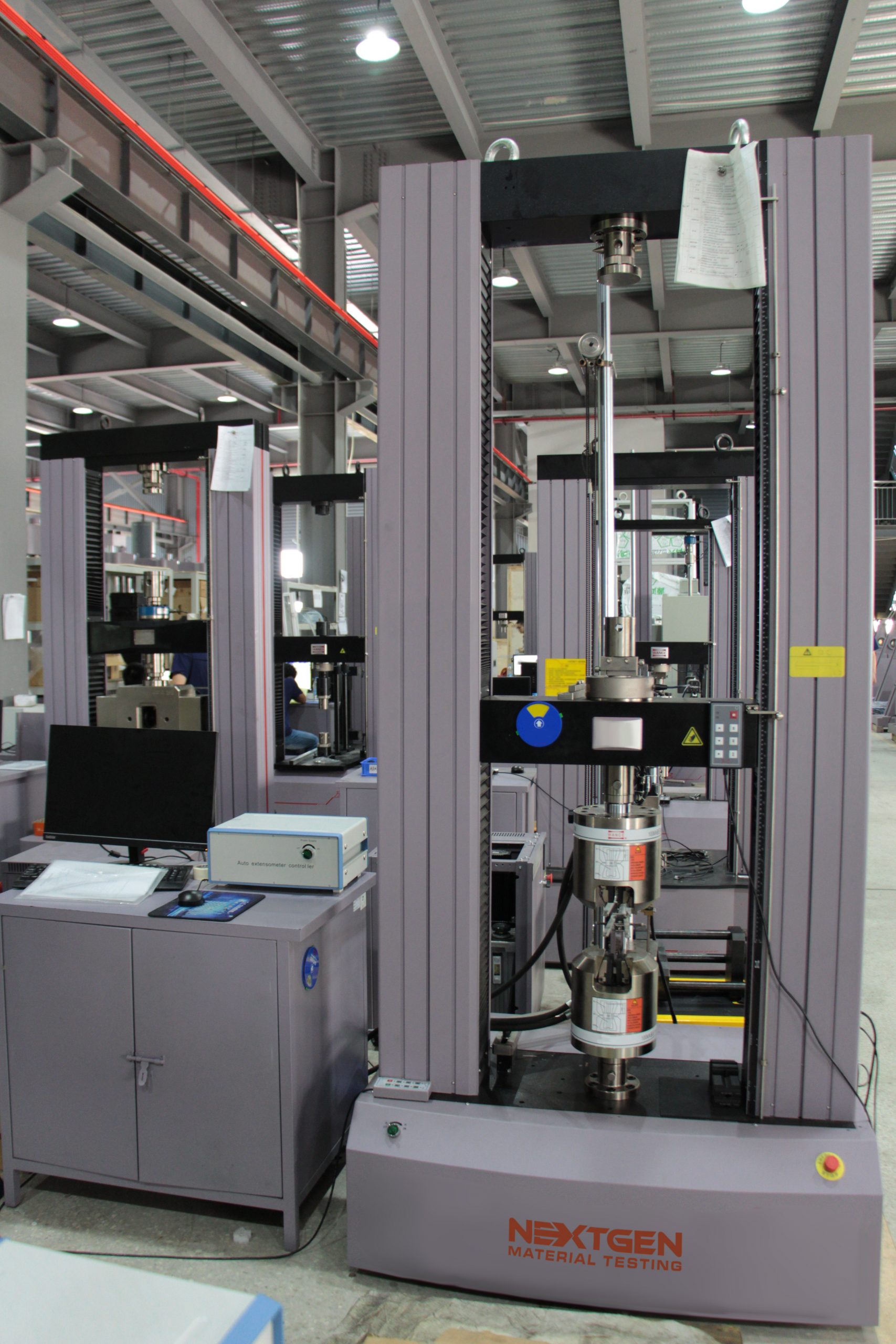 100kN Universal Tensile Testing Machine in Canada