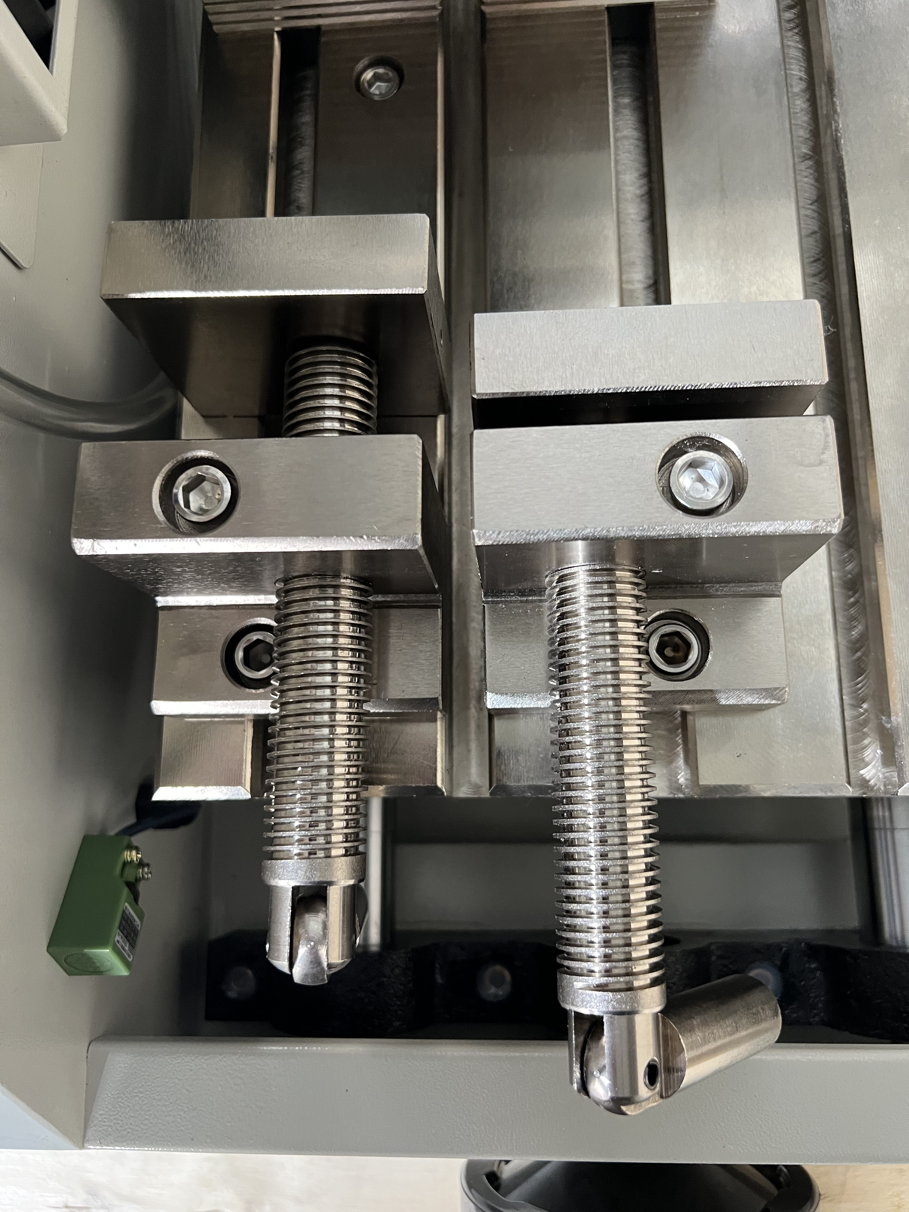 manual clamping fixture
