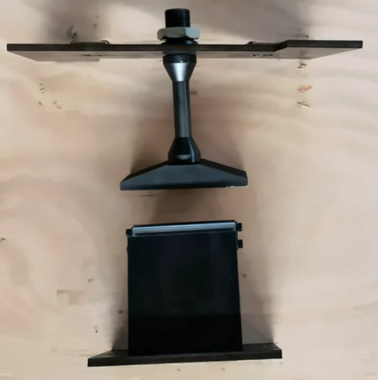 Rectangular hammer, 2 x 6 in., 10 lb (4.54 kg), with 127 mm steel block anvil