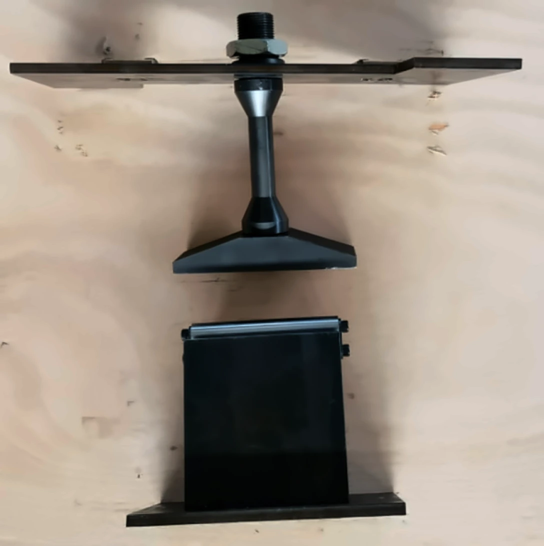 Rectangular hammer, 2 x 6 in., 10 lb (4.54 kg), with 127 mm steel block anvil