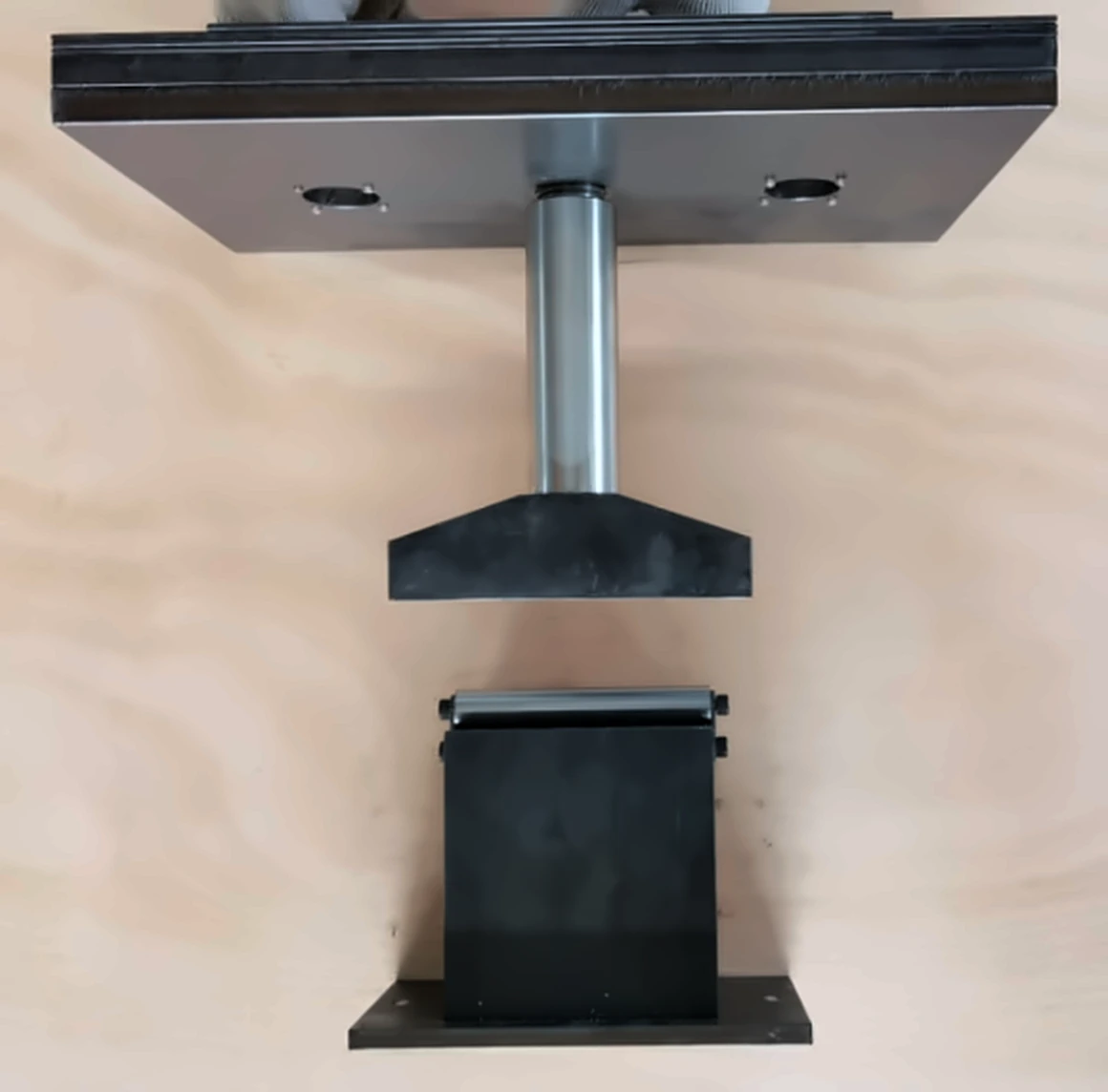 Rectangular hammer, 3 x 6 in., 50 lb (22.7 kg), with 76 mm steel block anvil